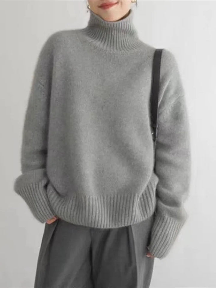 Aurelia - Cashmere Roll Neck