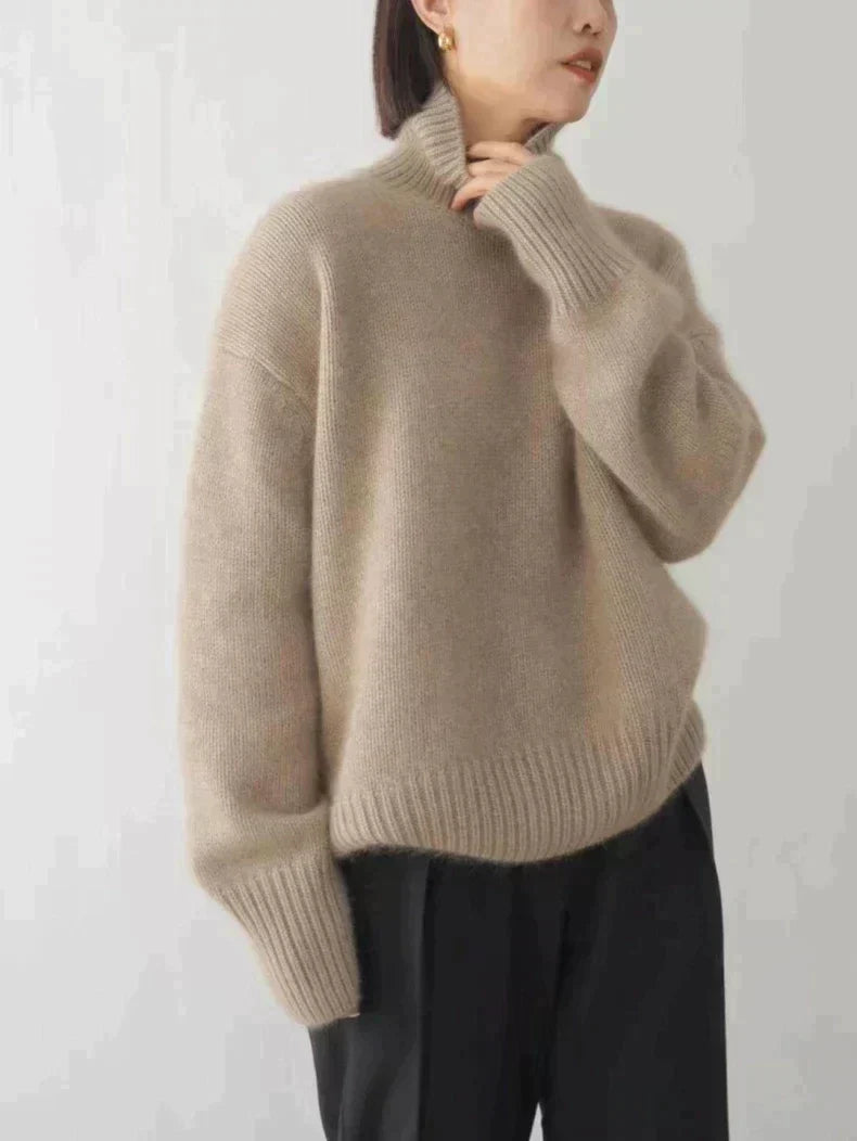 Aurelia - Cashmere Roll Neck