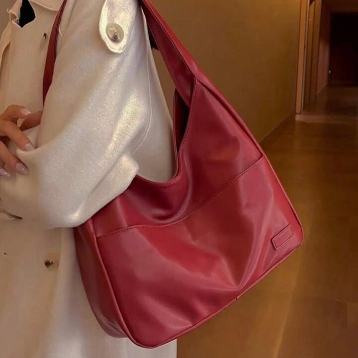 Noelly | Minimalist Slouch Shoulder Bag